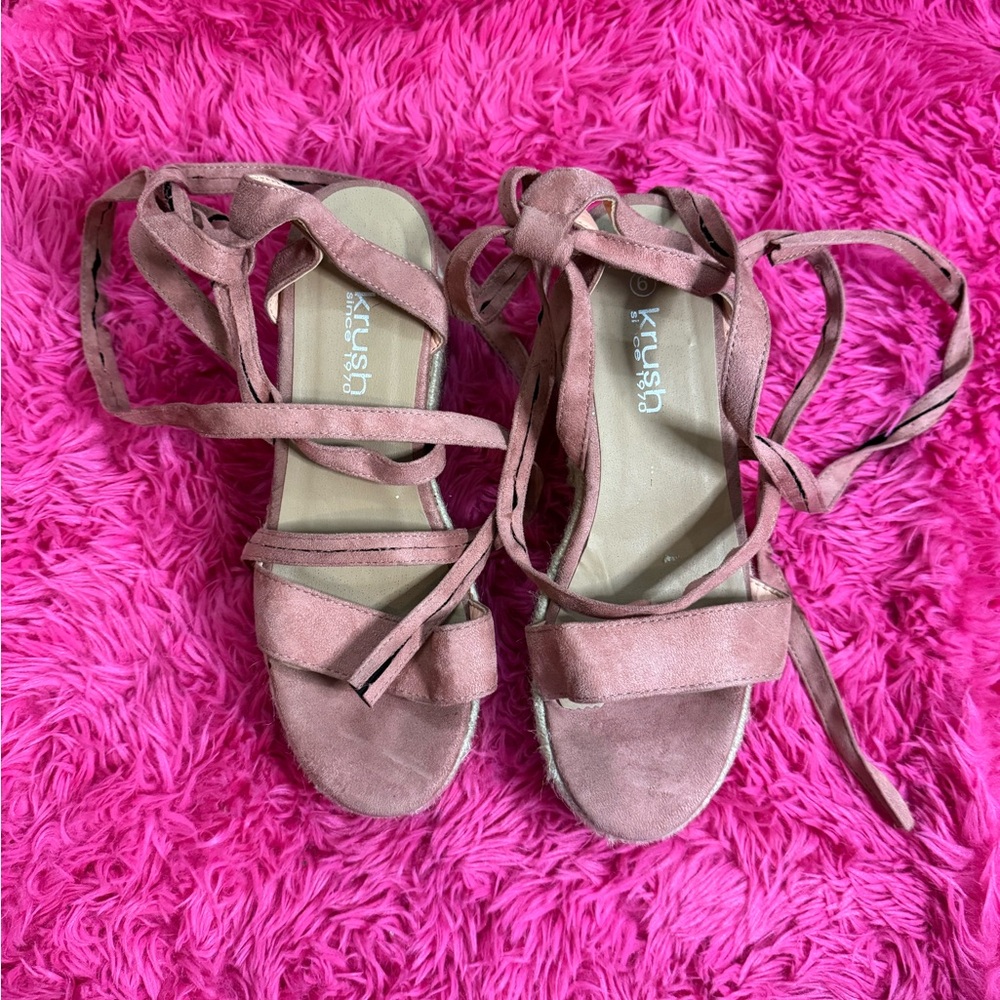 Pink Strappy‎ Sandals Casual Flat - size 9